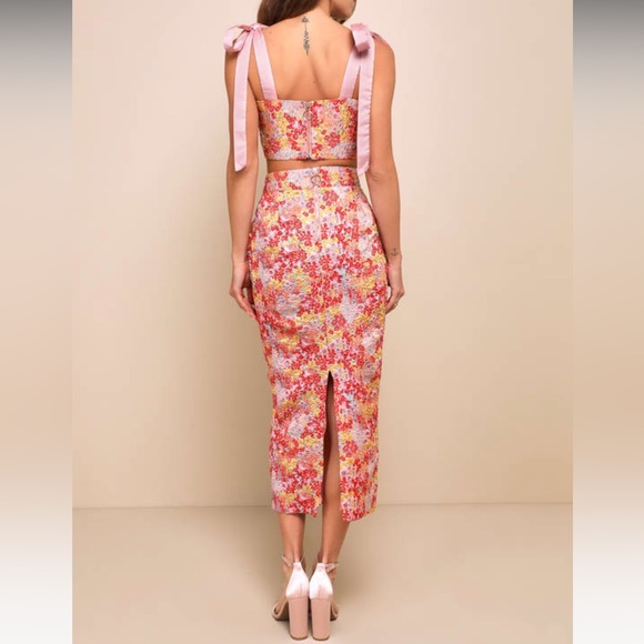Lulu’s Ellarina Two Piece Floral Jacquard Skirt Set Size Small - Picture 2 of 7